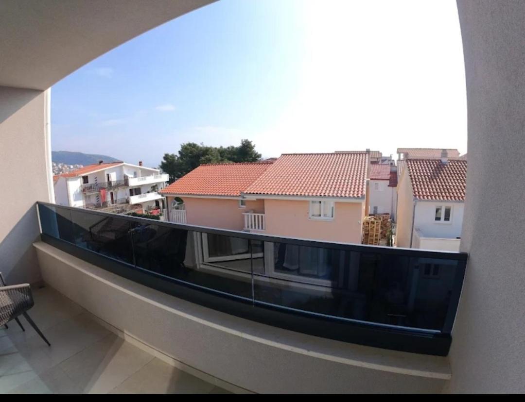 Appartamento New Apartman P & B Traù Esterno foto